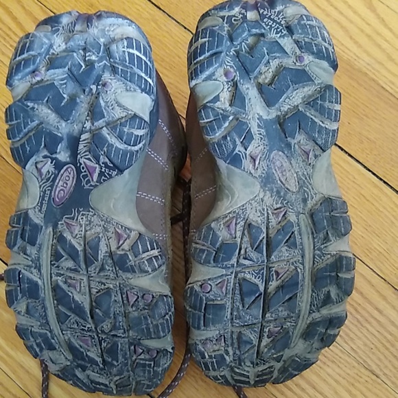 Oboz hiking waterproof shoes - Picture 2 of 5